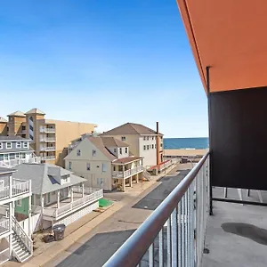 Hotel Americana Motor On Boardwalk, Ocean City